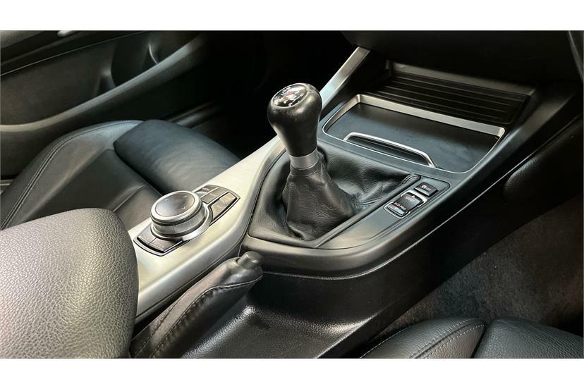 BMW 1 Series Hatchback White #8