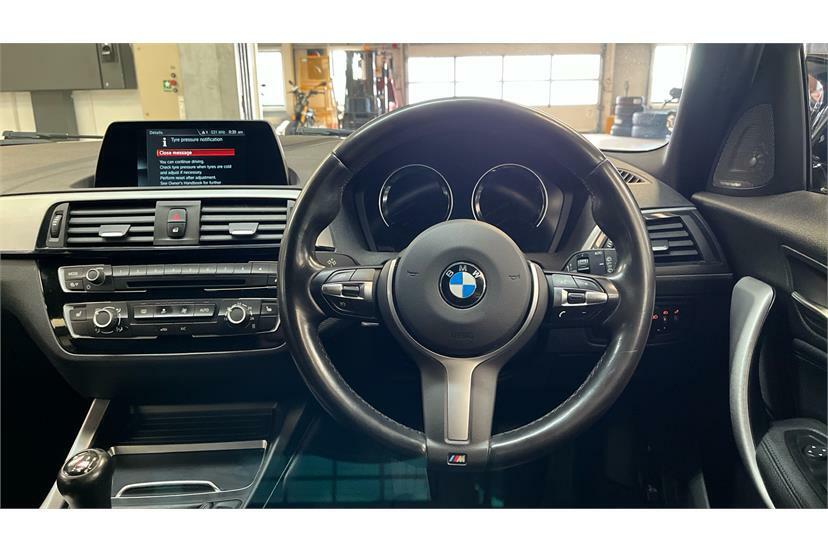 BMW 1 Series Hatchback White #4
