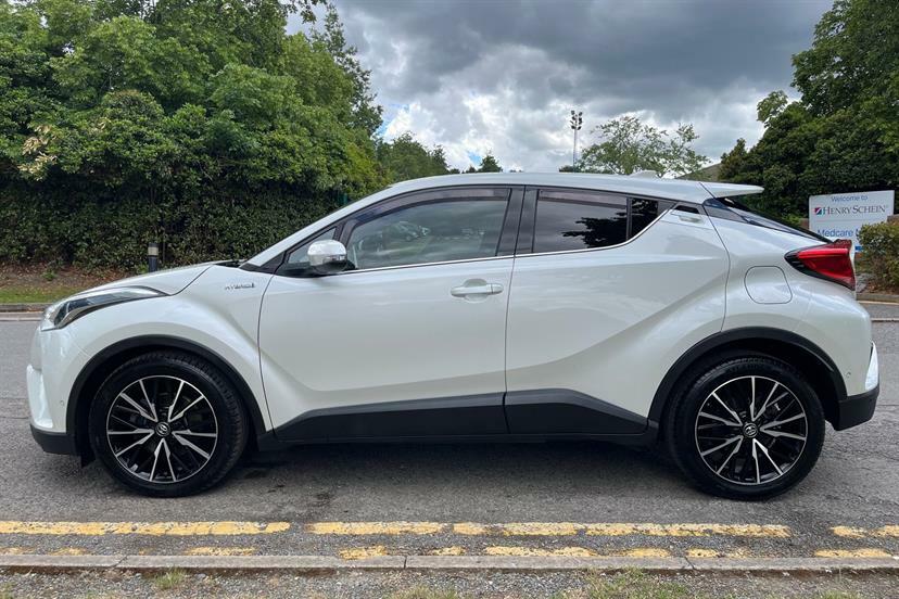 Toyota C-Hr Dynamic White #20