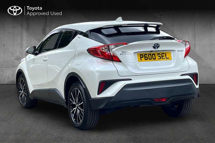 Toyota C-Hr Dynamic White #3