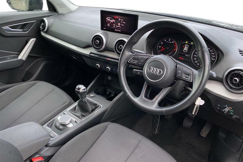 Audi Q2 30 Tfsi Technik Grey #5