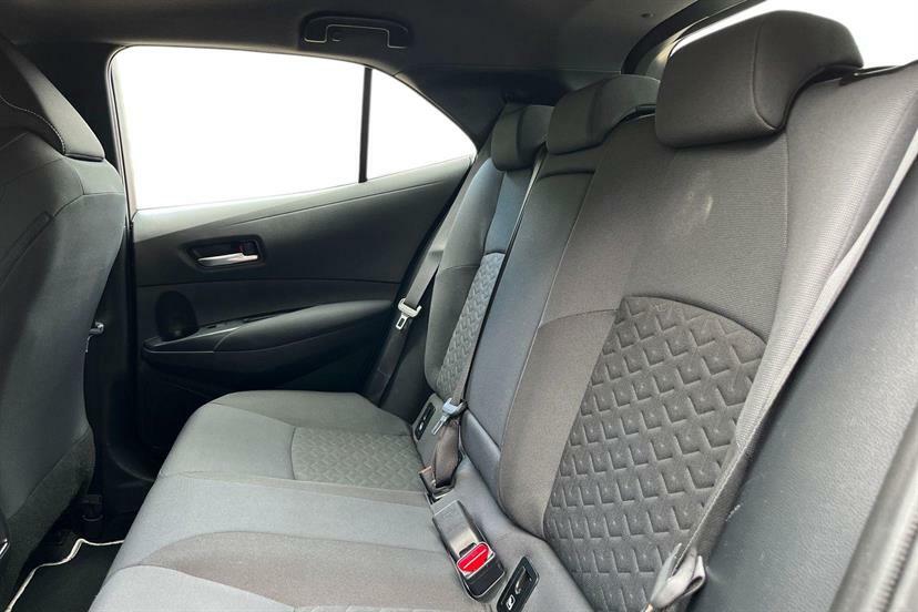 Toyota Corolla Corolla Excel Hev Cvt Red #10