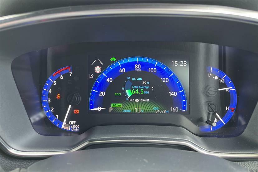 Toyota Corolla Corolla Excel Hev Cvt Red #31