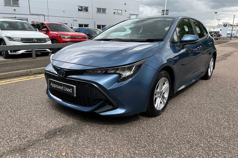 Toyota Corolla Corolla Excel Hev Cvt Red #13