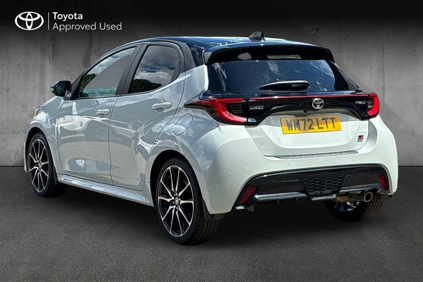 Toyota Yaris 1.5 Hybrid Gr Sport Cvt Grey #4