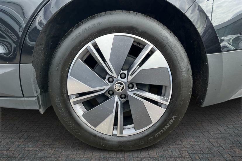 Skoda ENYAQ 132Kw 60 Ecosuite 62Kwh 120Kw Black #3