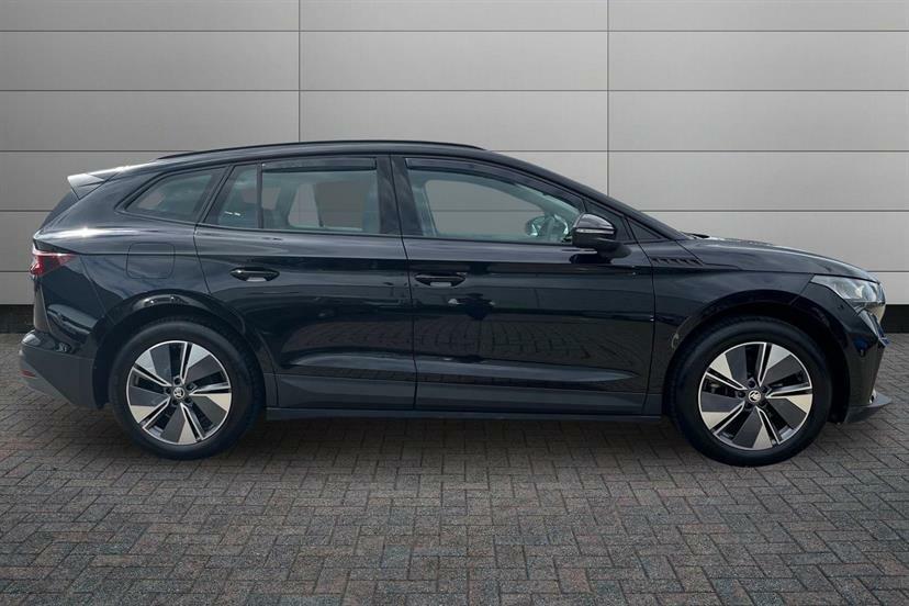 Skoda ENYAQ 132Kw 60 Ecosuite 62Kwh 120Kw Black #2