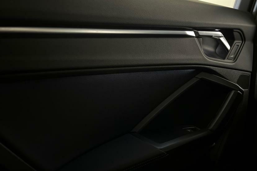 Audi Q3 Tdi S Line Black #28