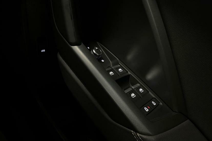 Audi Q3 Tdi S Line Black #26