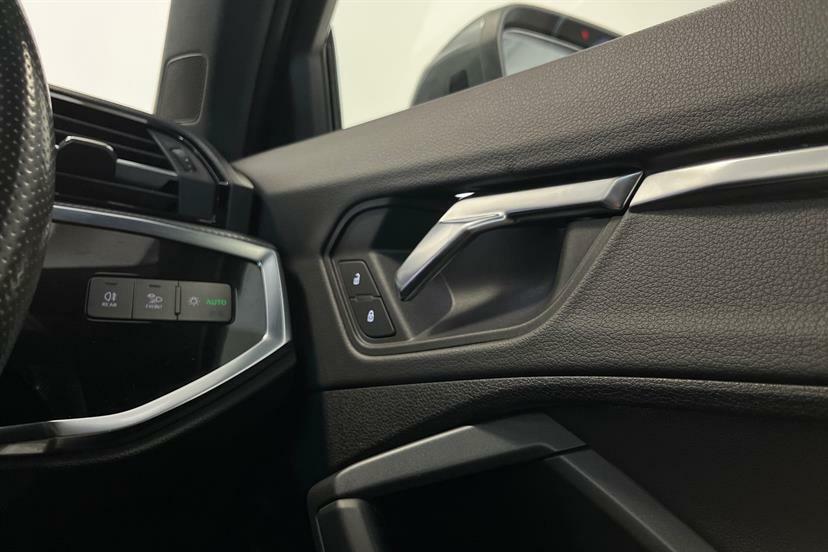Audi Q3 Tdi S Line Black #25