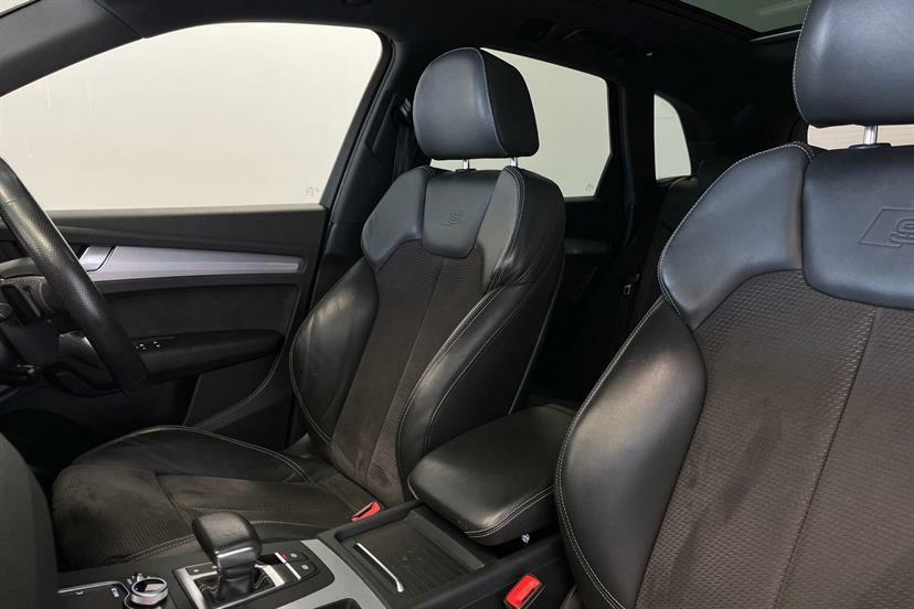 Audi Q5 S Line Black #37