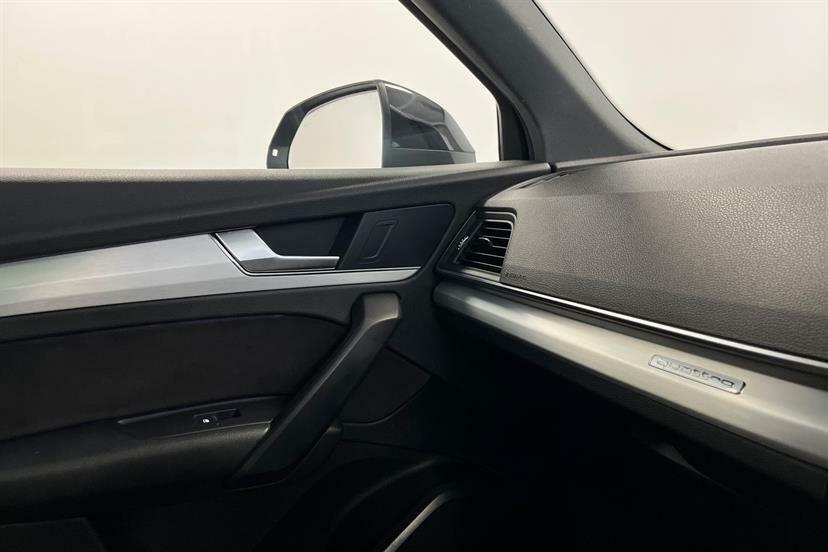 Audi Q5 S Line Black #12