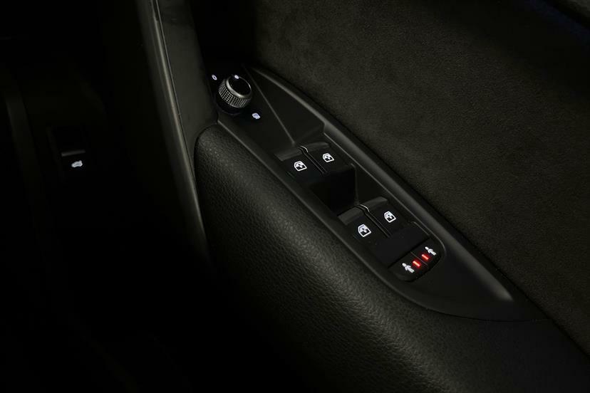 Audi Q5 S Line Black #24
