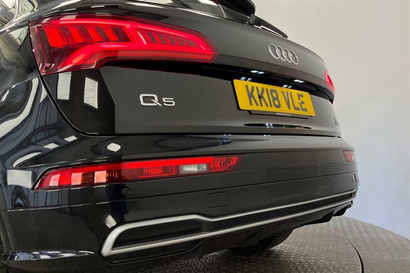 Audi Q5 S Line Black #36