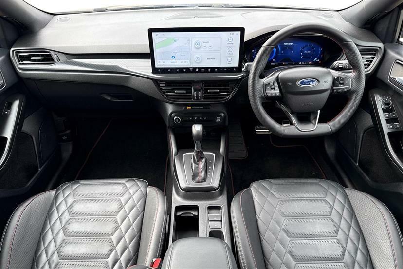 Ford Focus 1.0 Ecoboost Titanium 2023 Red #6