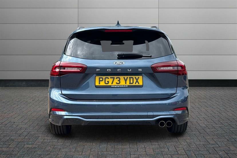 Ford Focus 1.0 Ecoboost Titanium 2023 Red #12