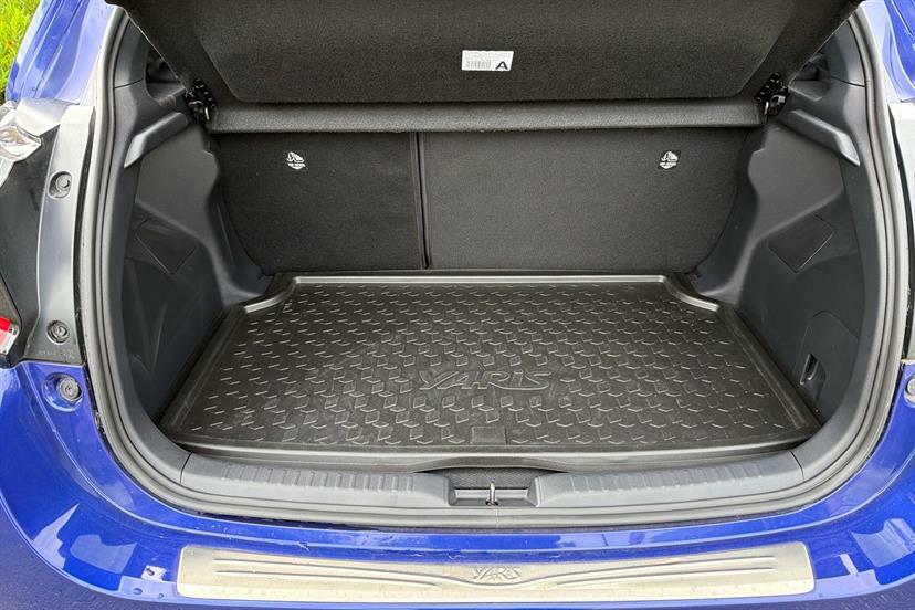 Toyota Yaris Excel Black #13