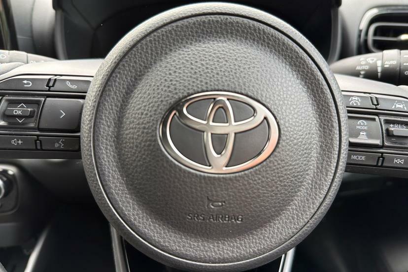 Toyota Yaris Excel Black #39