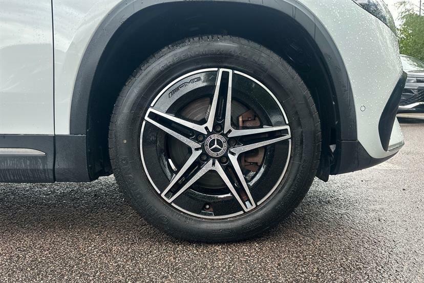 Mercedes-Benz EQA 300 4Matic 168Kw Amg Line 66.5Kwh White #4