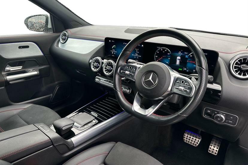 Mercedes-Benz EQA 300 4Matic 168Kw Amg Line 66.5Kwh White #5