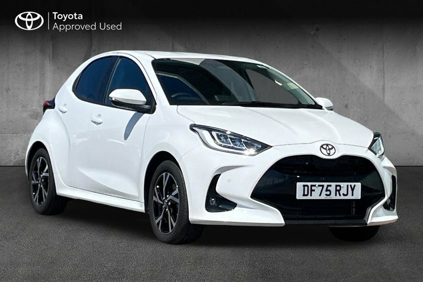 Toyota Yaris 1.5 Vvt-h Design Hatchback Hybrid E-cvt DF75RJY White