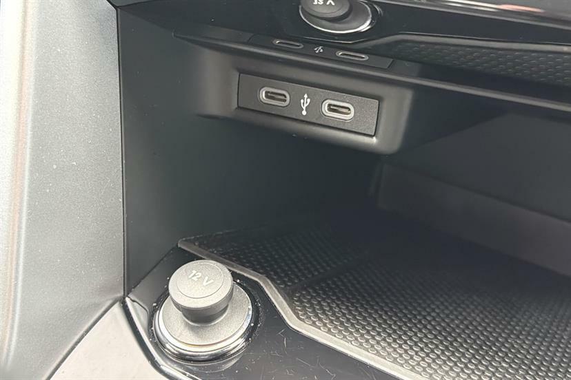 Volkswagen T-Roc Style Black #33