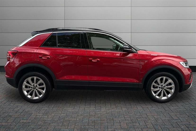Volkswagen T-Roc 1.0 Tsi 115 Match Red #4