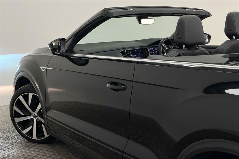 Volkswagen T-Roc Active Black #31
