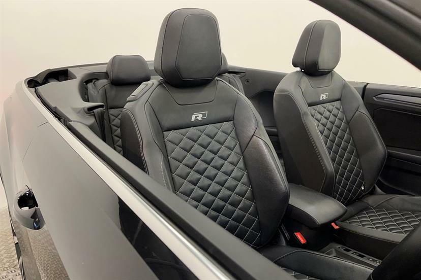 Volkswagen T-Roc Active Black #34