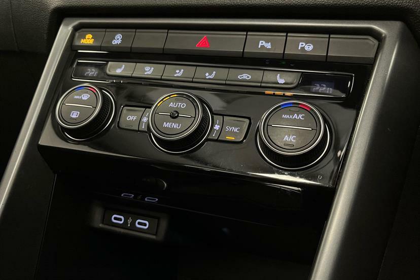 Volkswagen T-Roc Active Black #22