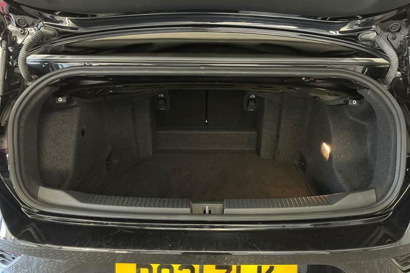 Volkswagen T-Roc Active Black #10