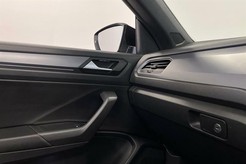 Volkswagen T-Roc Active Black #19