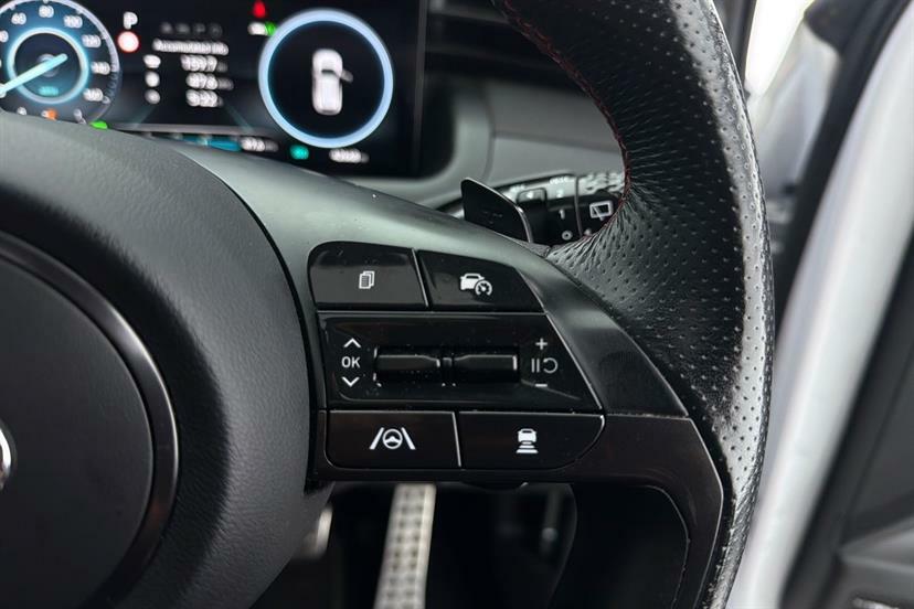 Hyundai Tucson Se Connect Red #29