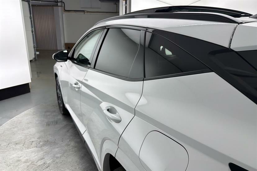 Hyundai Tucson Se Connect Red #19