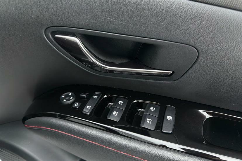 Hyundai Tucson Se Connect Red #27