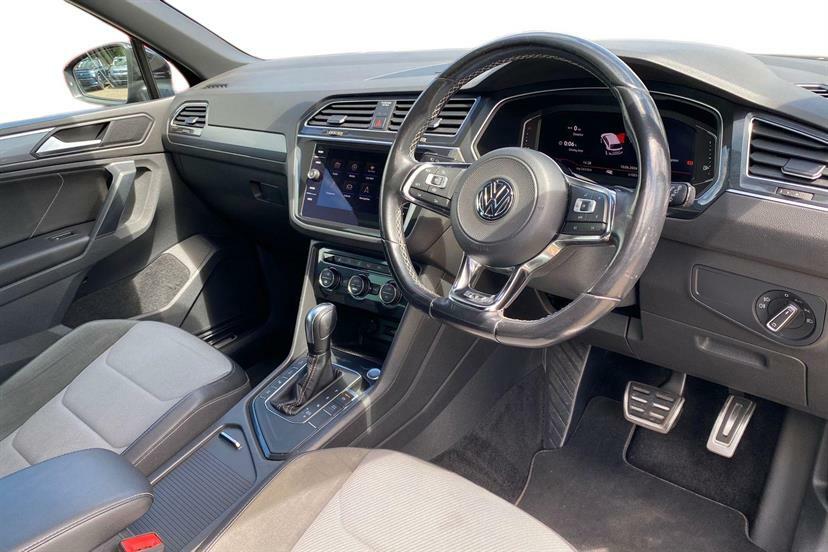 Volkswagen Tiguan 2.0 Tdi 150 R-line Tech Dsg Black #5