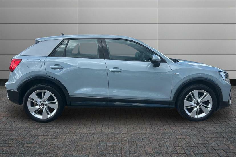 Audi Q2 35 Tfsi S Line S Tronic Cs Grey #4