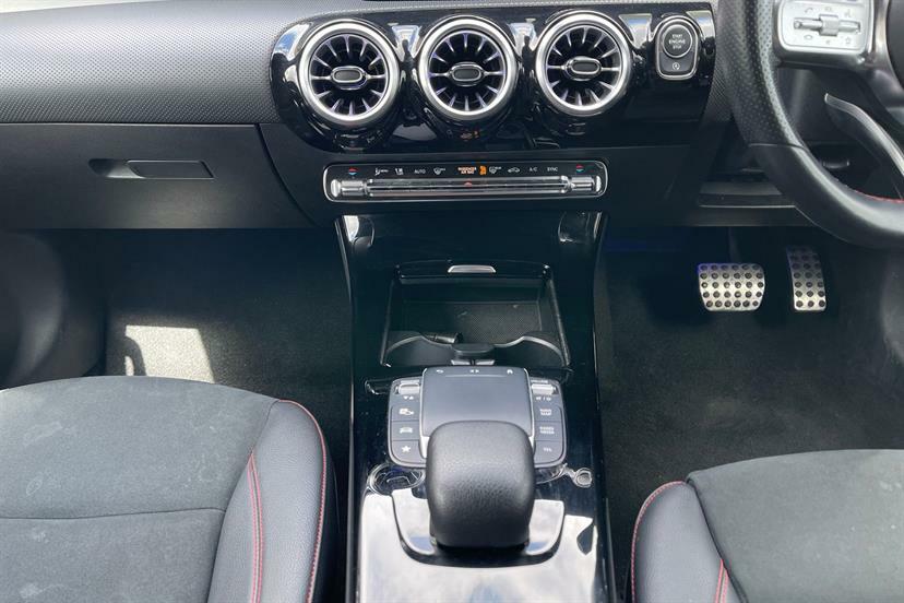 Mercedes-Benz CLA Class 200 Amg Line Premium Tip White #6