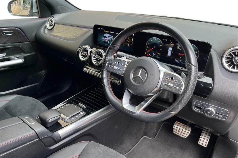 Mercedes-Benz GLA Class 200 Amg Line Premium Silver #5