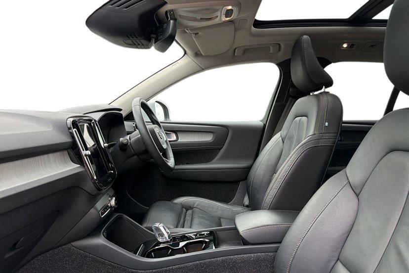 Volvo XC40 1.5 T5 Recharge Phev Inscription Pro Silver #2