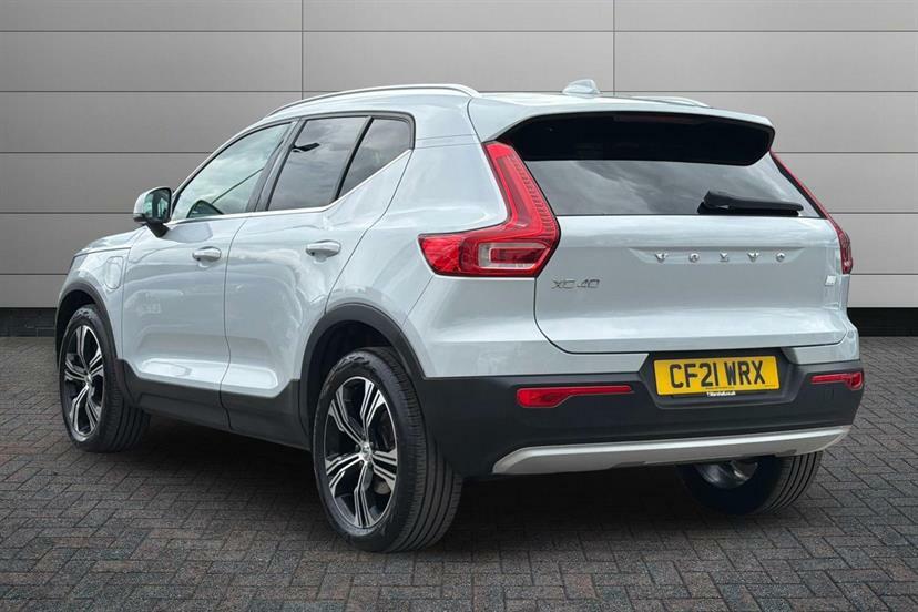 Volvo XC40 1.5 T5 Recharge Phev Inscription Pro Silver #3