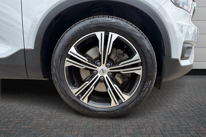 Volvo XC40 1.5 T5 Recharge Phev Inscription Pro Silver #5