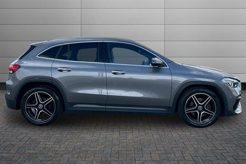 Mercedes-Benz GLA Class 200 Amg Line Premium Grey #3