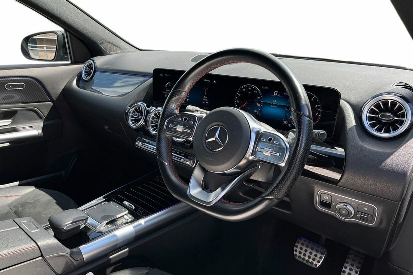 Mercedes-Benz GLA Class Gla200 Amg Line Premium KW72JRX Black #5