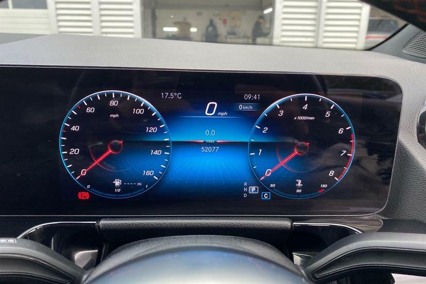 Mercedes-Benz GLA Class 200 Amg Line Premium Grey #5