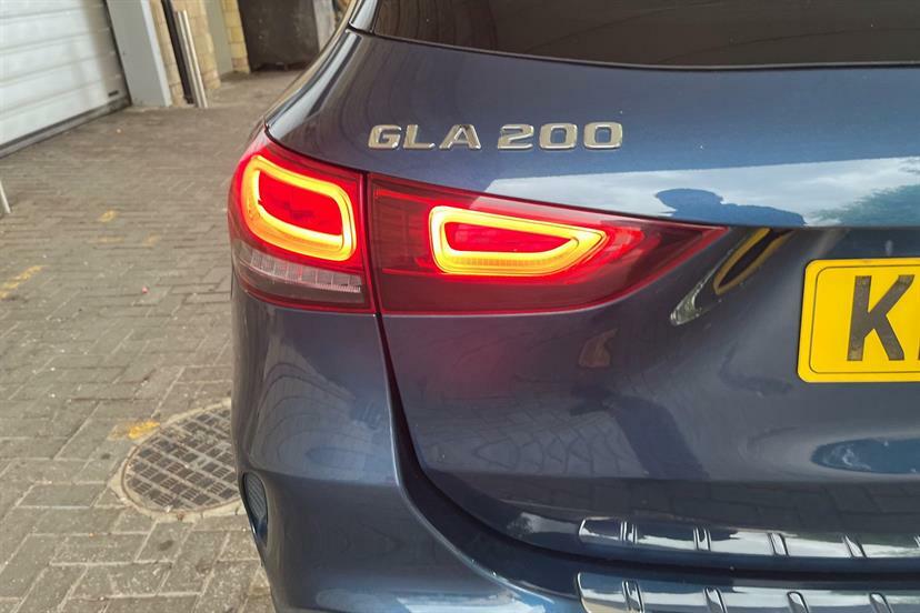 Mercedes-Benz GLA Class Amg Black #44