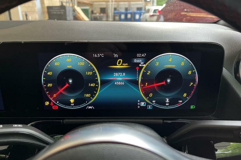 Mercedes-Benz GLA Class 200 Amg Line Premium Blue #6