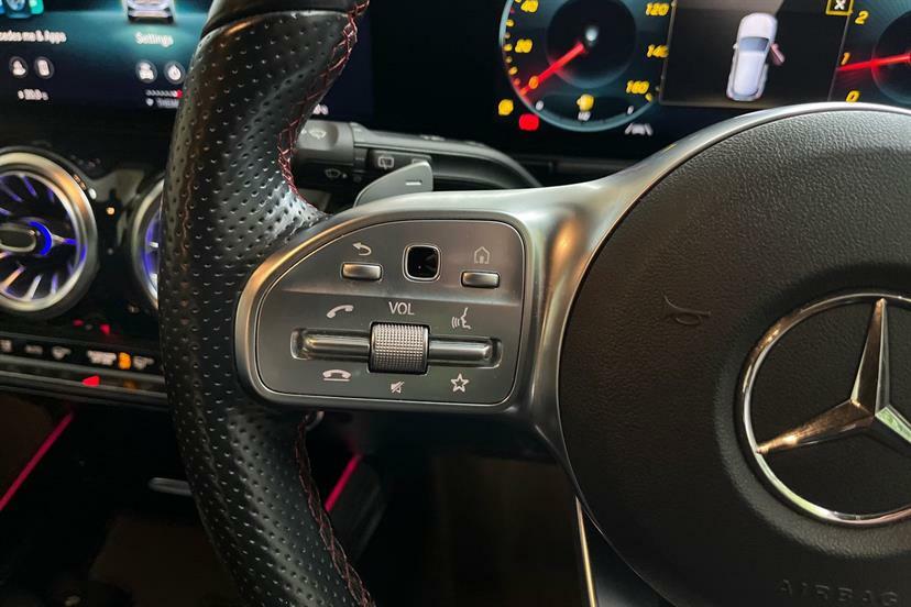Mercedes-Benz GLA Class Amg Black #32