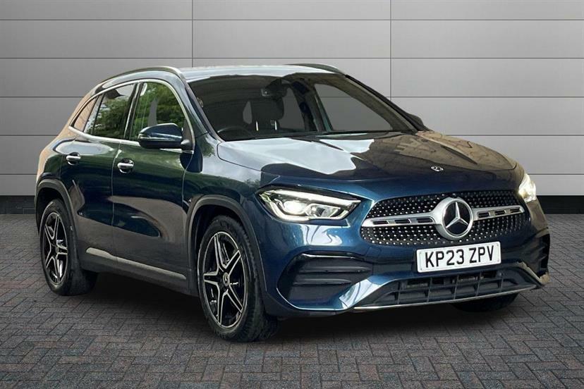 Mercedes-Benz GLA Class 200 Amg Line Premium Blue