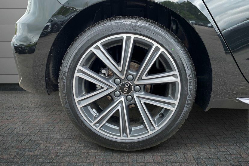 Audi A1 1.5 Tfsi 35 S Line Sportback S Tronic DE26YRG Black #5